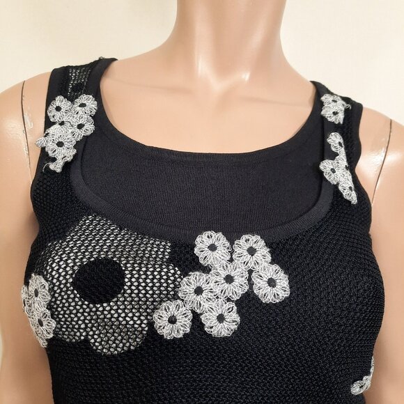 Vintage 90s Y2K Knit Tank Top Crochet Flowers Size S Black White Grey Layered - Picture 4 of 6